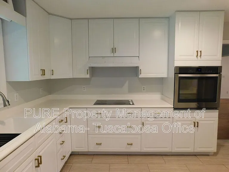 1213 Heritage Ln — Photo 13