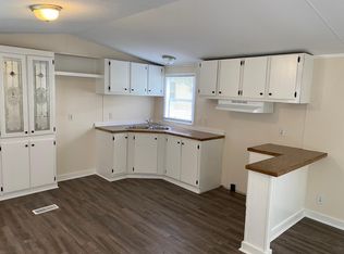 556 Jabbertown Rd #17, Southport, NC 28461