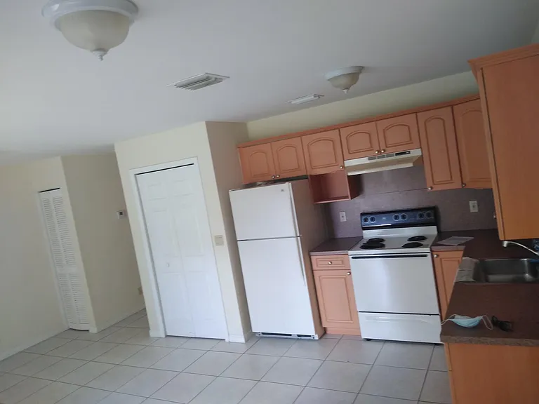 2227 Monroe St #0 — Photo 7