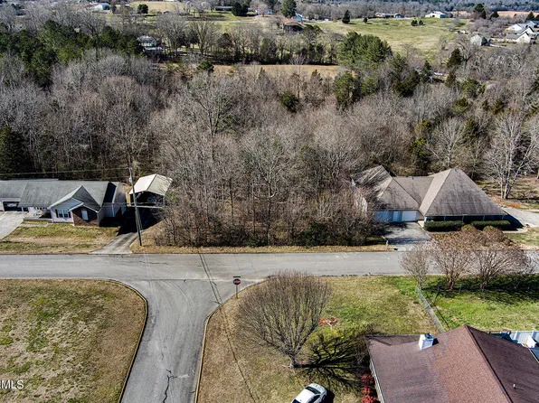 Courtney Dr, Athens, TN 37303