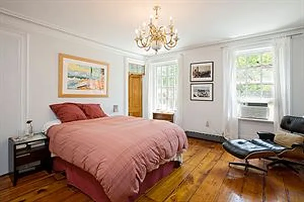 Rented by Douglas Elliman | media 19