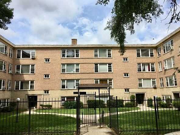 1st image of 6109 N Seeley Ave #4