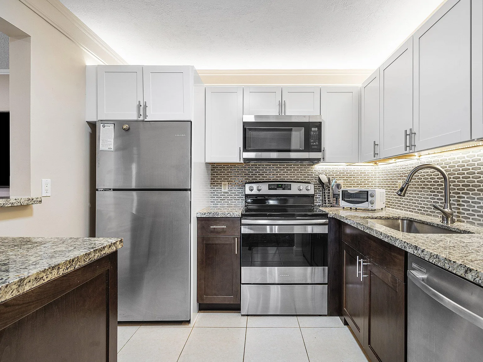 1 bed, 1.5 bath, 720 sqft, $1,500 — Photo 2