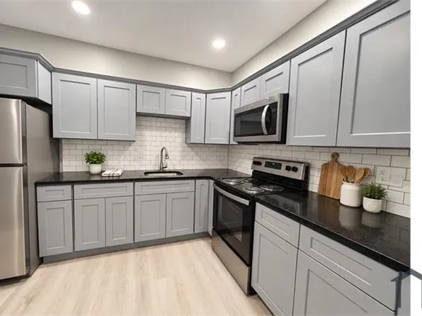 1597 Park St, Hartford, CT 06106