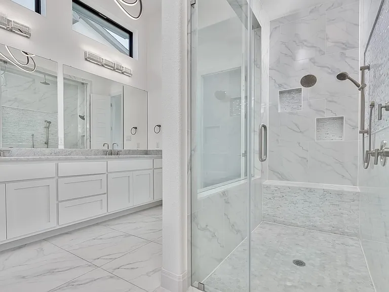 2502 Sunset Vista Cir — Photo 14