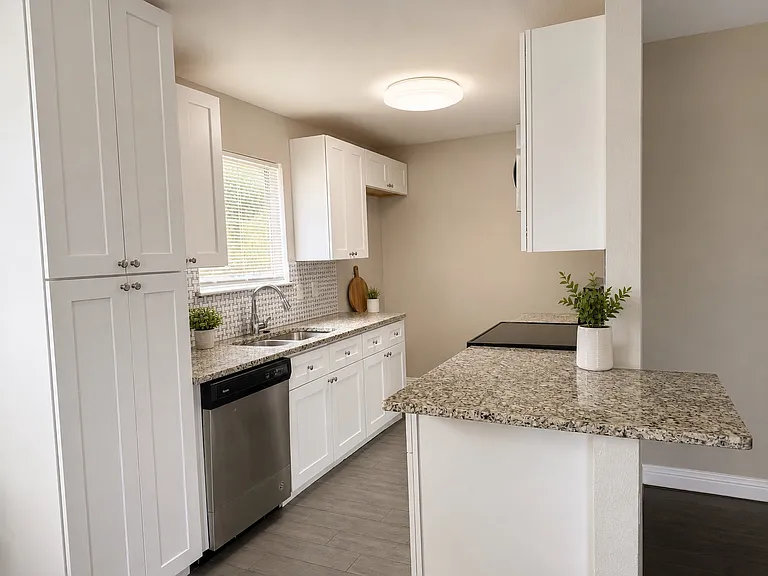 2117 Tiehack Ln — Photo 1