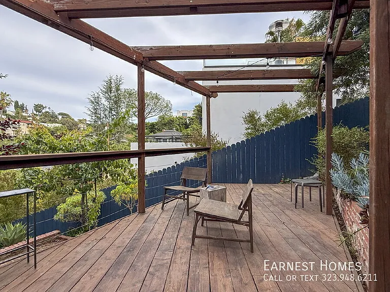 1401 Dartmouth Dr — Photo 48