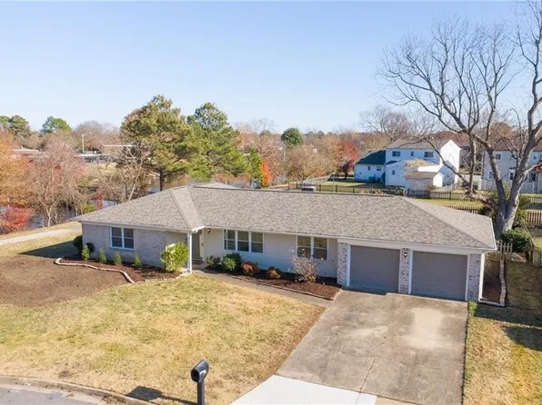 1400 White Marsh Ct, Virginia Beach, VA 23464