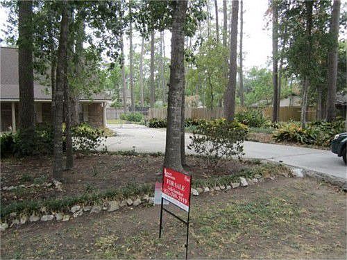 2nd image of 15315 Oaklawn Park Dr