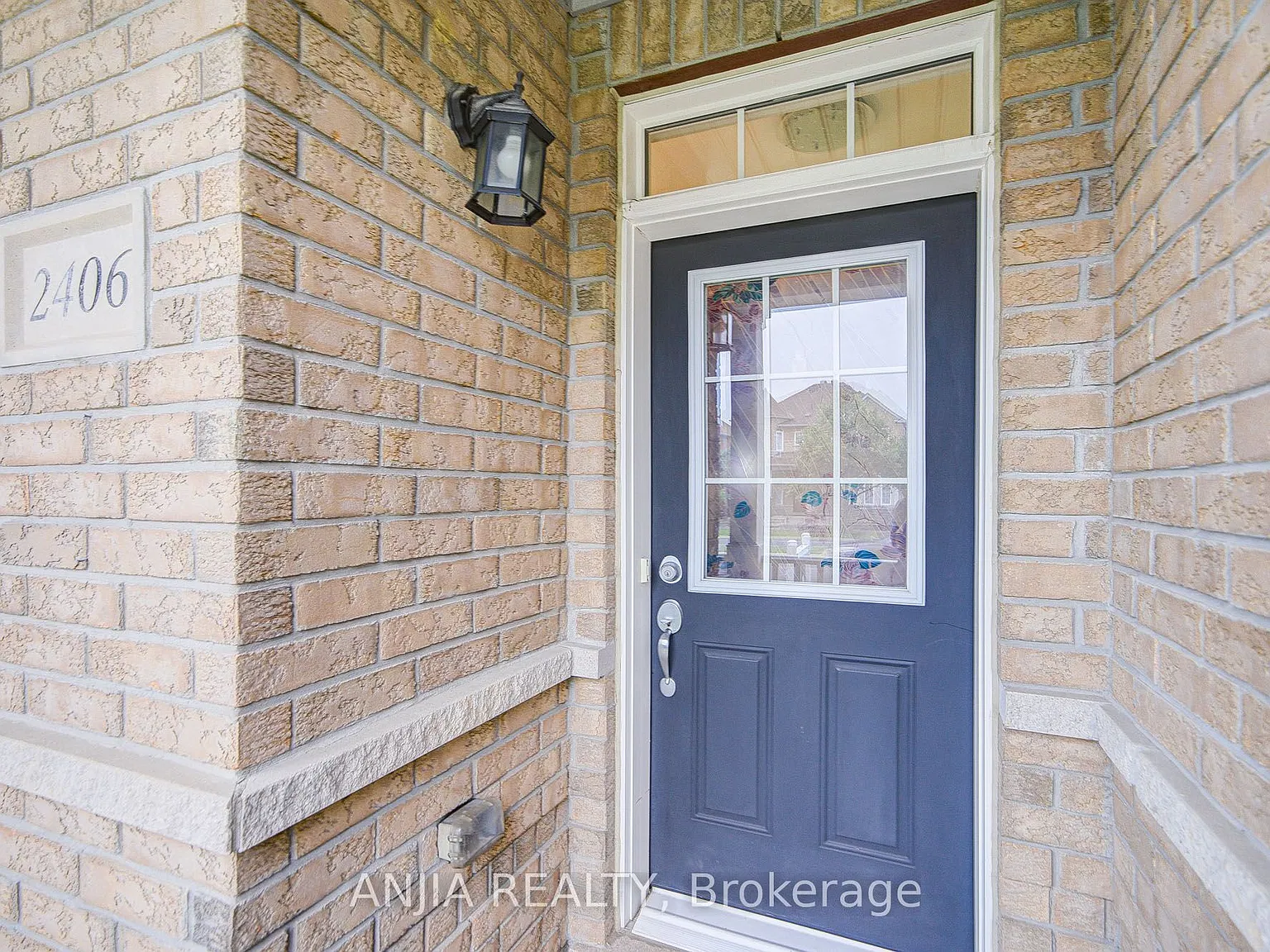 3 bed, $3,300 — Photo 2