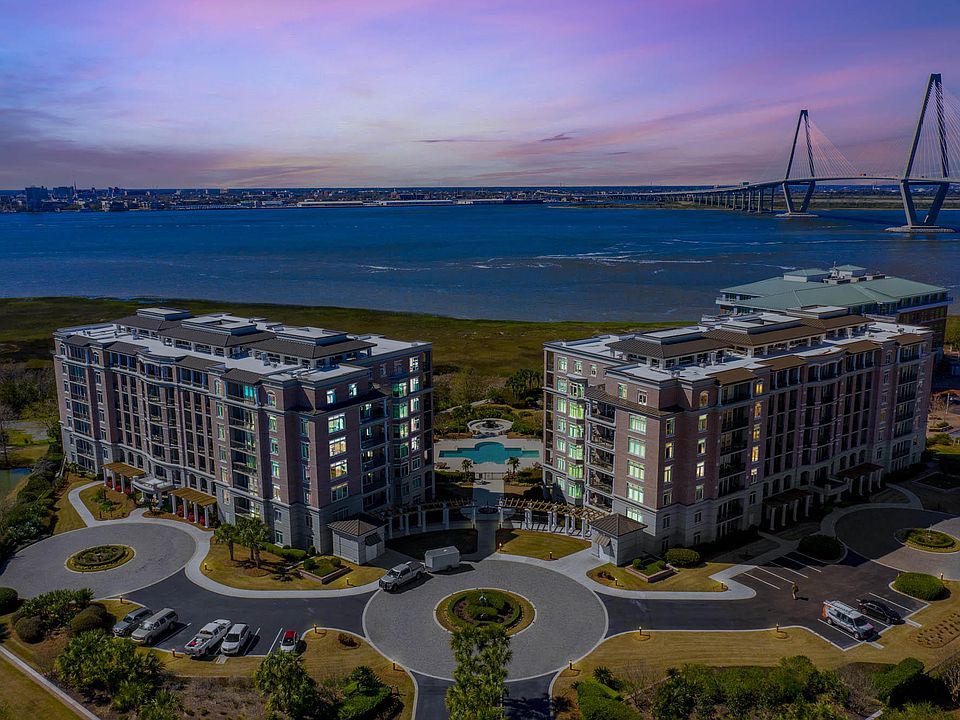 1st image of 125 N Plaza Ct #105
