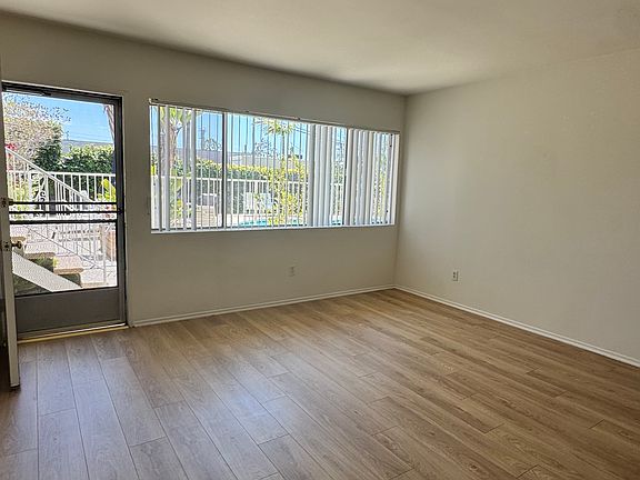 5th image of 204 Lomita St #11