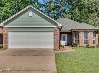 138 Chestnut Dr, Brandon, MS 39047