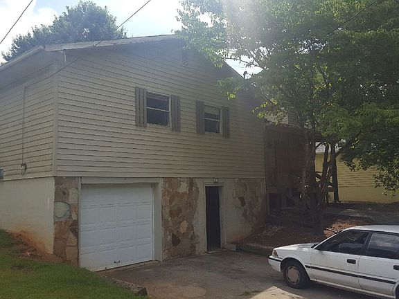 3rd image of 118 Belmont Ln