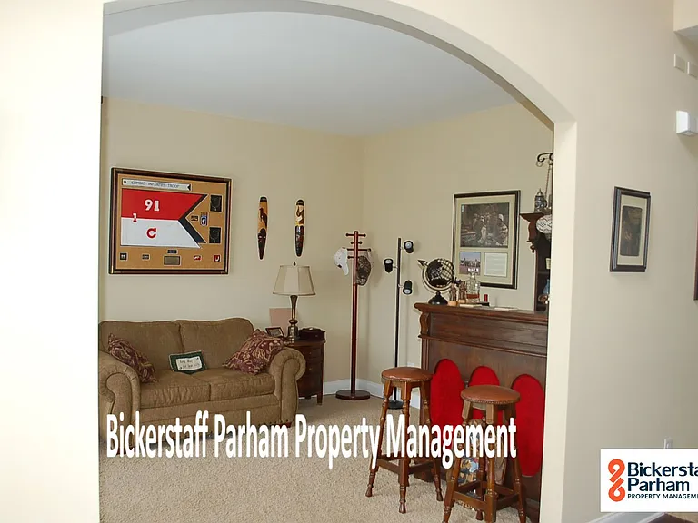 1 Oakwood Dr — Photo 4