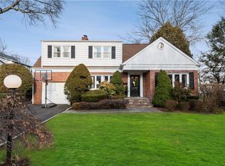 163 Old Wilmot Rd, Scarsdale, NY 10583