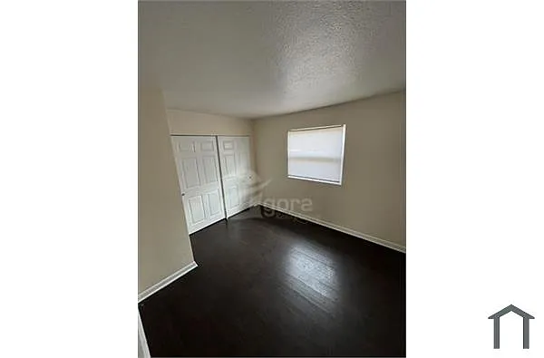 Building Photo - 157 Kelly Ave #1