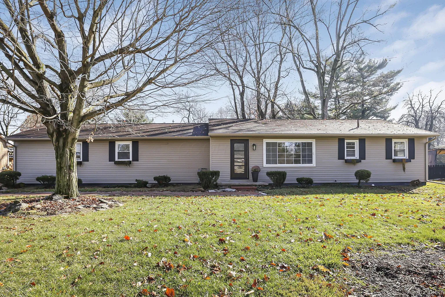 944 Fieldson Dr photo 1