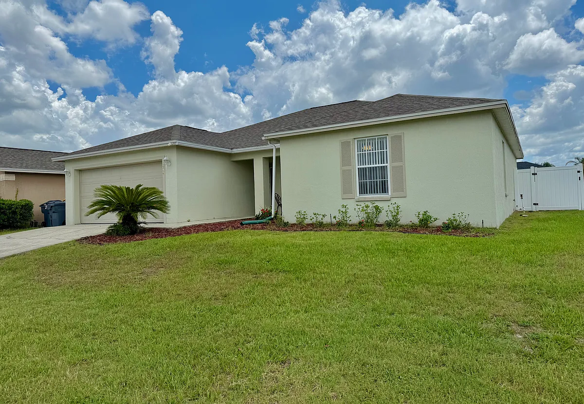 Building Photo - 3284 Sanoma Dr