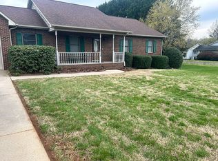112 Mobeal Ln, Statesville, NC 28625