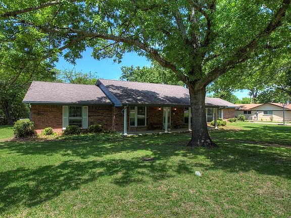 4th image of 2 Mullaney Dr