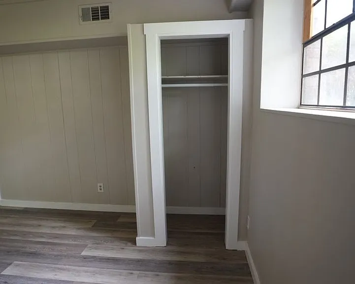 922 Henry Ct SW — Photo 23