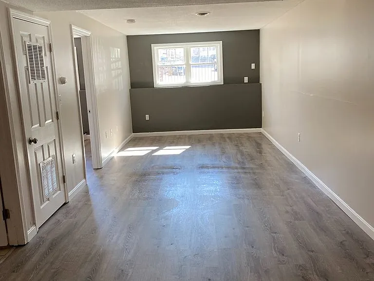 1710 N Main St — Photo 3