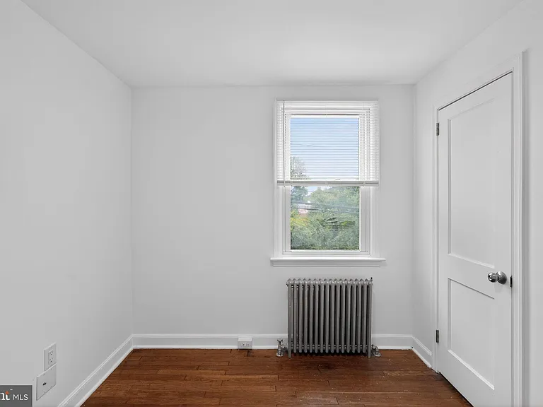 439 E 11th Ave — Photo 17