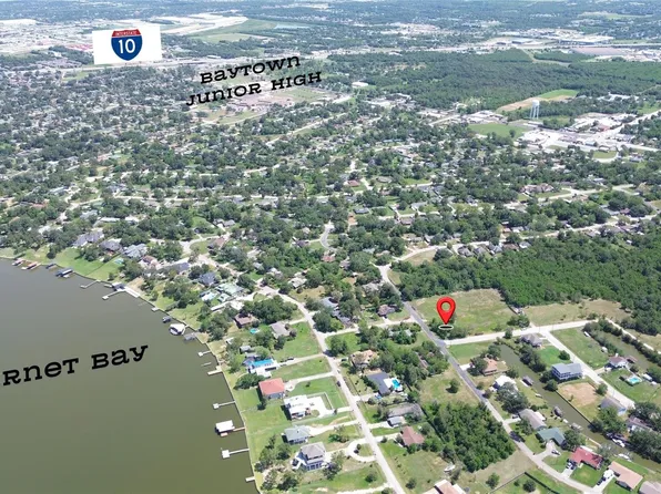 312 Natchez St, Baytown, TX 77520