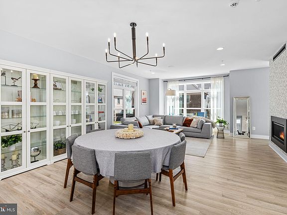 4th image of 3214 Royal Fern Pl