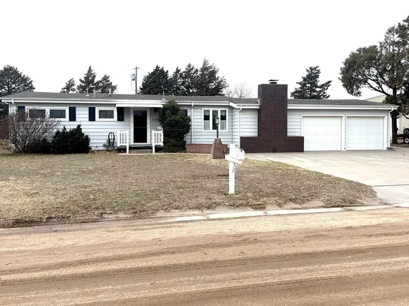 1111 Parrish Rd, Great Bend, KS 67530