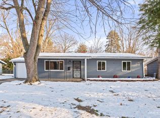 30 Hampton Rd, Montgomery, IL 60538