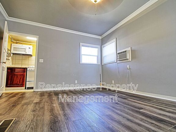 4th image of 579 W 10th St #B
