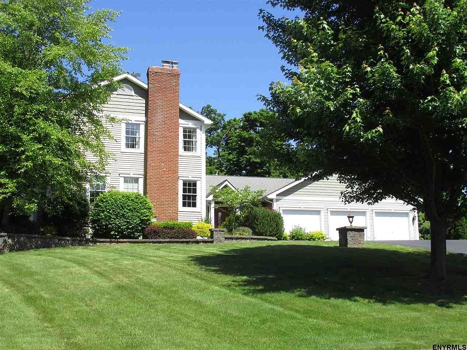Great Street Presence.  3314 Sq Ft home with in-law suite.  6 Bedrooms, 5 Full Baths, 3 Car Garage.