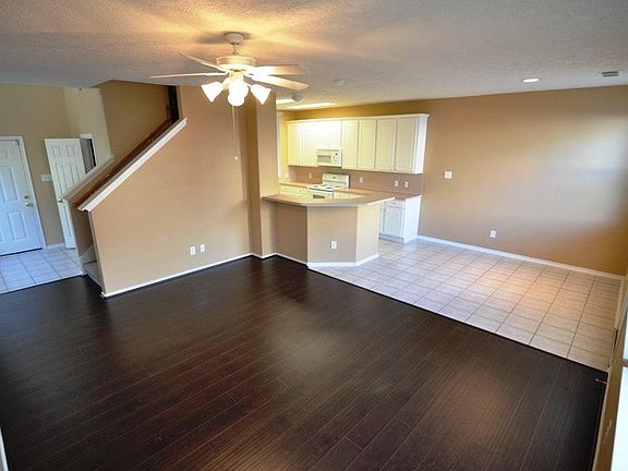 4th image of 14310 Mirkwood Ln