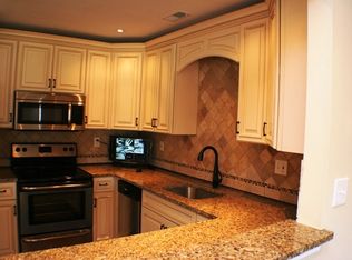139 Kenwood Dr N, Levittown, PA 19055
