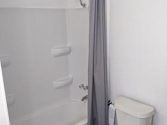 5th image of 4652 Orange Blossom Dr
