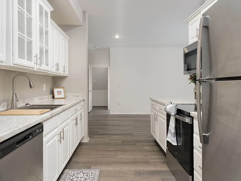 Summerhill Estates Apartments — Photo 7