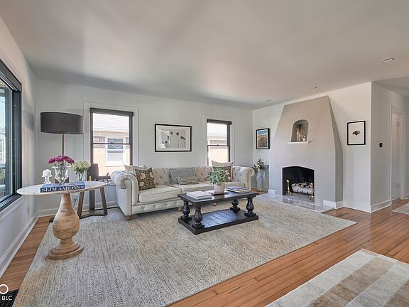 3rd image of 6173 Rosslyn Ave