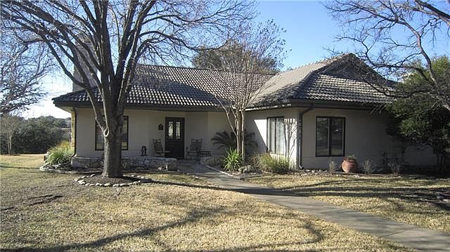 1st image of 1913 Clubhouse Hill Dr