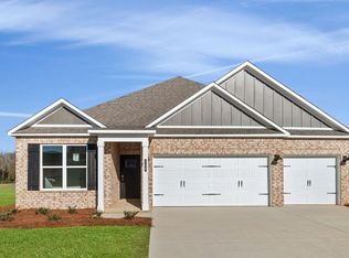 108 Creekridge St, Headland, AL 36345