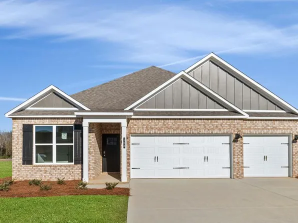 108 Creekridge St, Headland, AL 36345