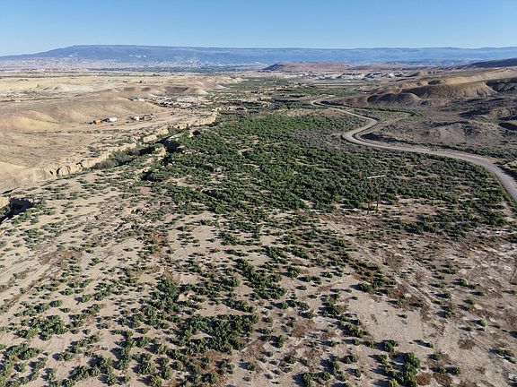 3rd image of 3849 Peach Valley Rd
