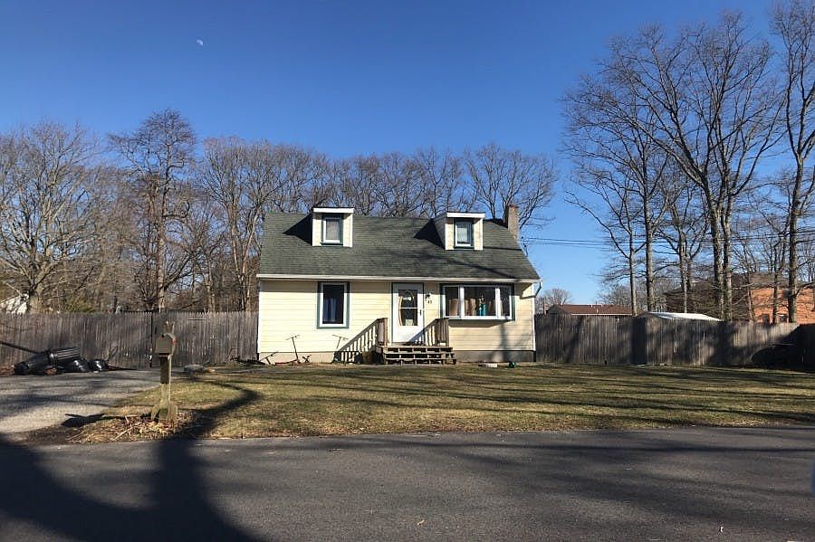 1st image of 45 Gloria Blvd