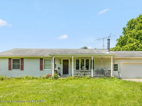 6800 McKibbin Rd, Delton, MI 49046