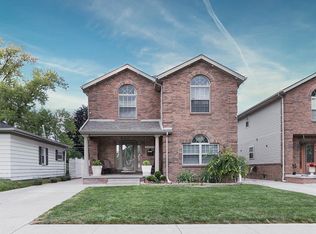 6009 Whitefield St, Dearborn Heights, MI 48127