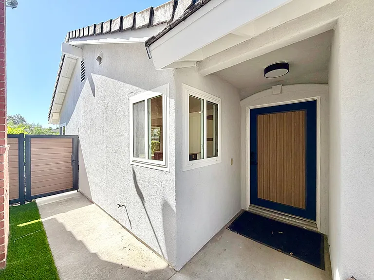 21676 Superior Ln — Photo 8
