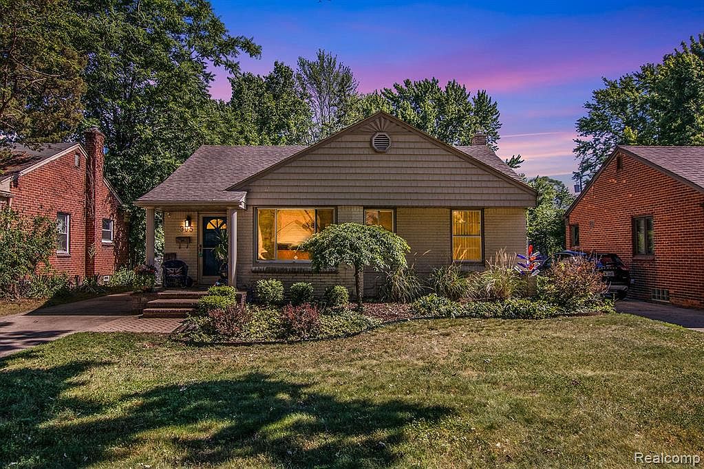 305 Chippewa St, Clawson, MI 48017 Zillow