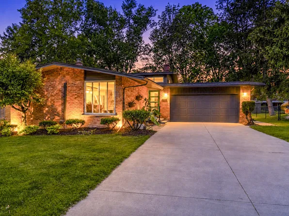 2740 Manchester Rd, Ann Arbor, MI 48104