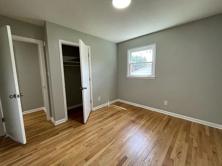 5900 Edgewood Ave — Photo 12